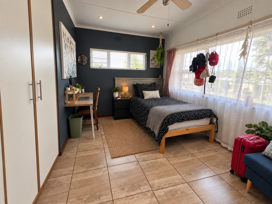 5 Bedroom Property for Sale in Stilbaai Wes Western Cape